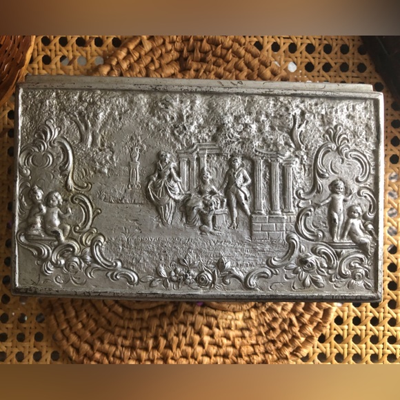 Ornate Silver-tone Heavy Cast Metal French Courtesan Scene Jewelry Box w/Velvet - Picture 4 of 16